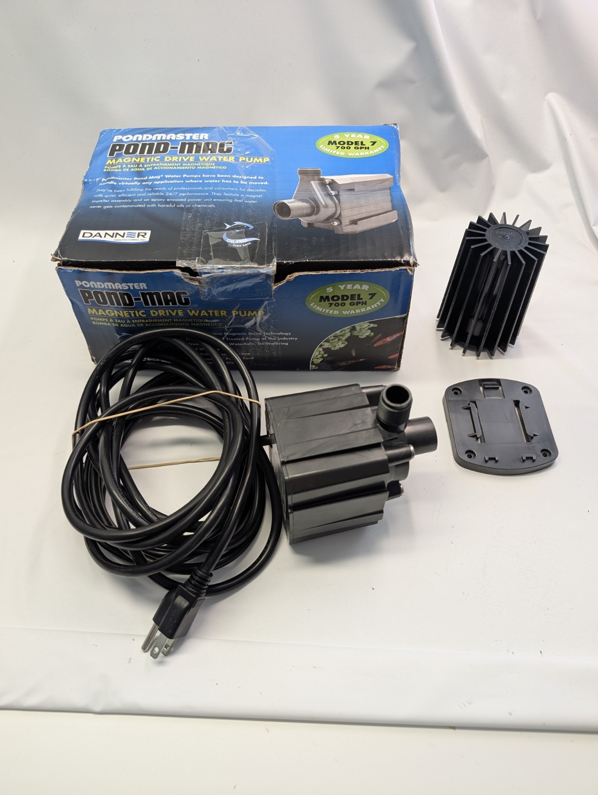 Danner Pondmaster Pond-Mag Submersible Mag Drive Pump, 700 GPH Model 7 Open Box