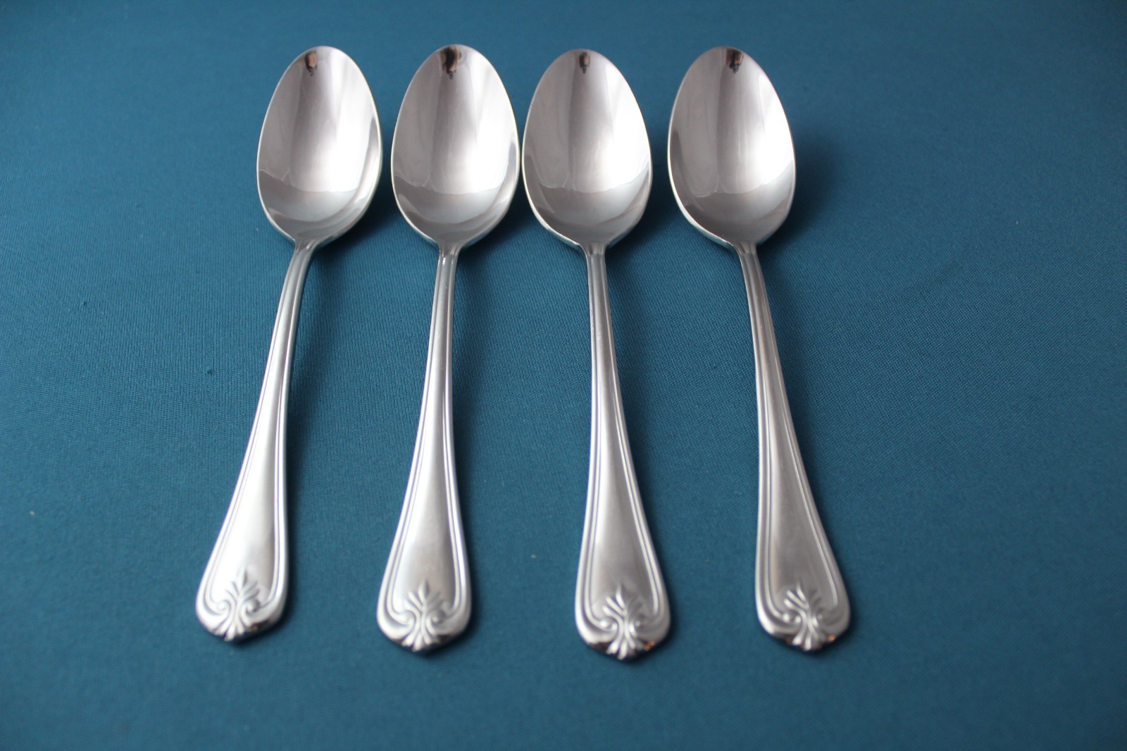 Lenox BUTLERS GOURMET Teaspoons (Set of 4) 18/8 Stainless Plume China 6 1/2"