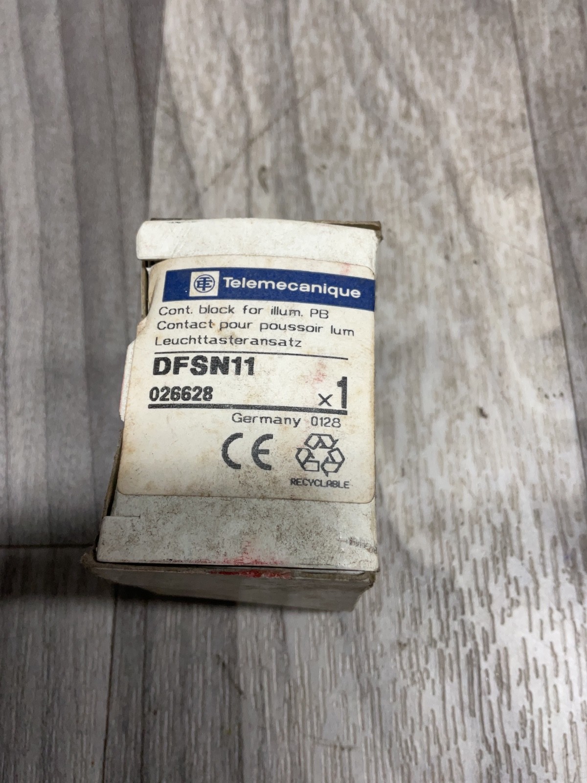 TELEMECANIQUE DF-SN11 CONTACT BLOCK DA11 #4012F147SI