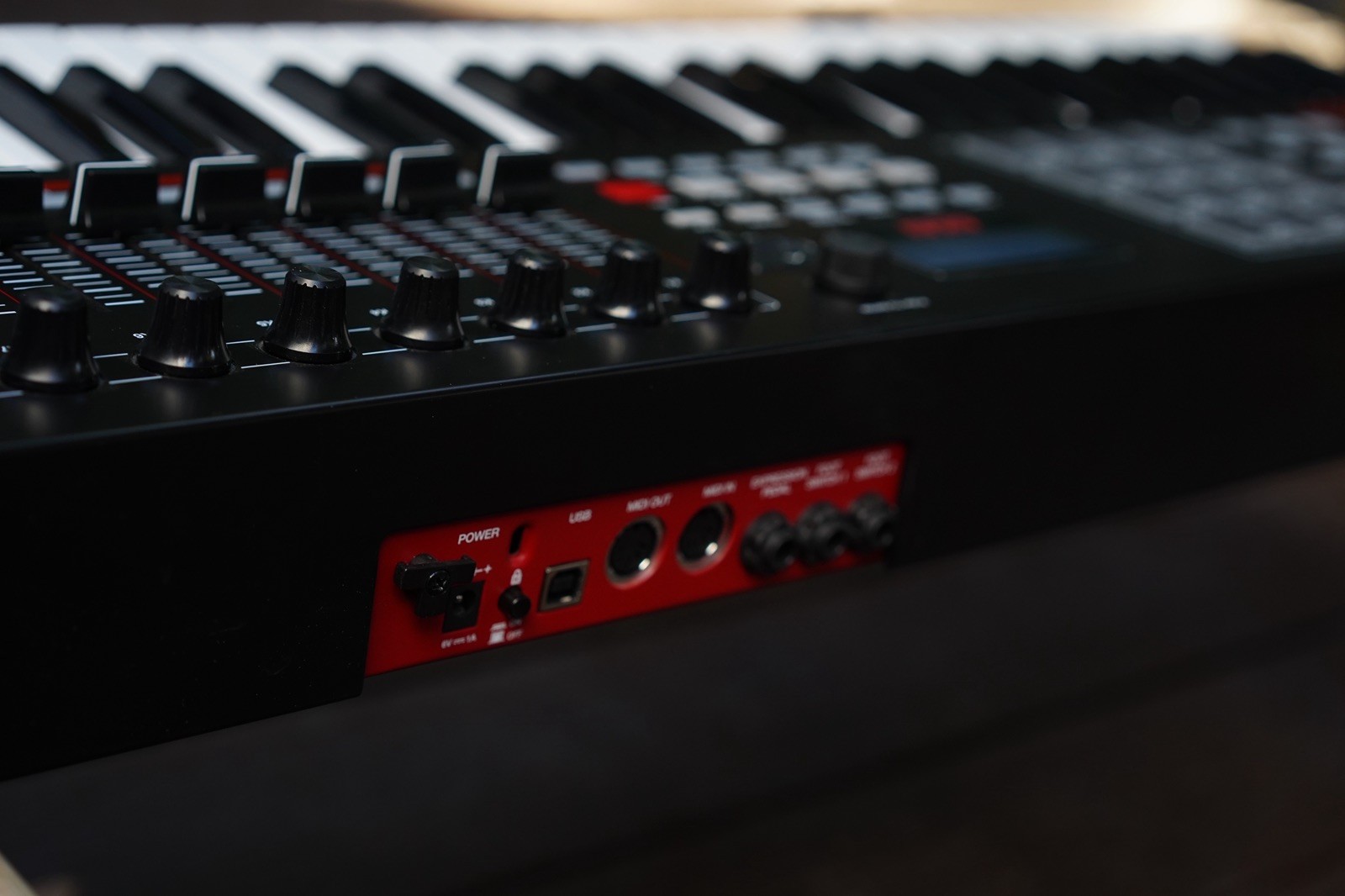 Akai MPK261 61Key MIDI Keyboard Controller-Mint Condition - Includes USB-C Cable