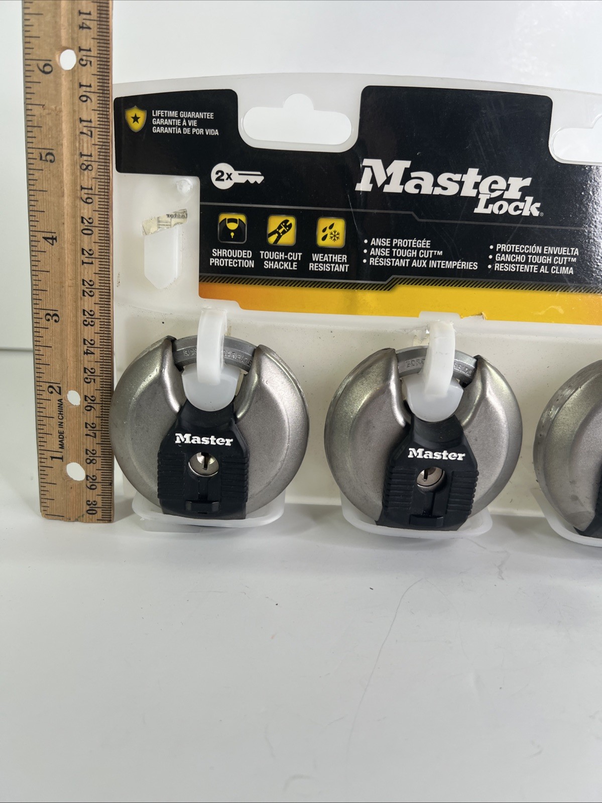 Master Lock Shrouded Padlock 3 Pack New Keyed Alike M40XTRI (one Key)