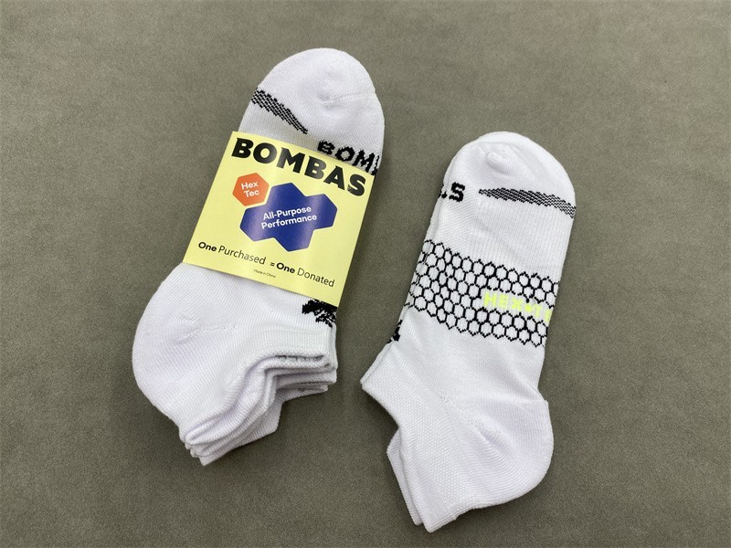 Bombas Men Size L Performance All sports Ankle Socks 3 Pairs White