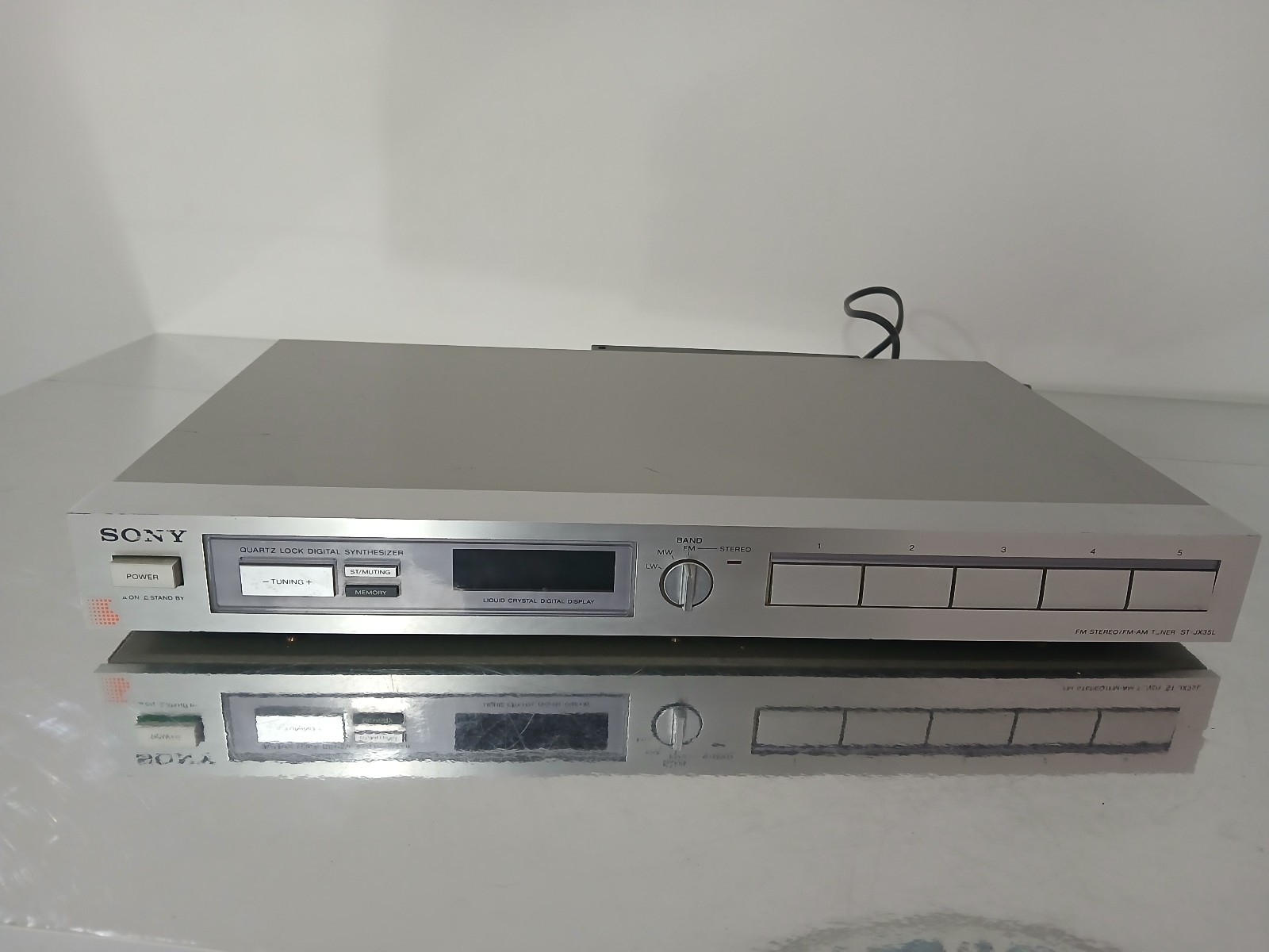 Sony ST-JX35L Digital Synthesizer Quartz Lock Stereo Tuner FM-AM