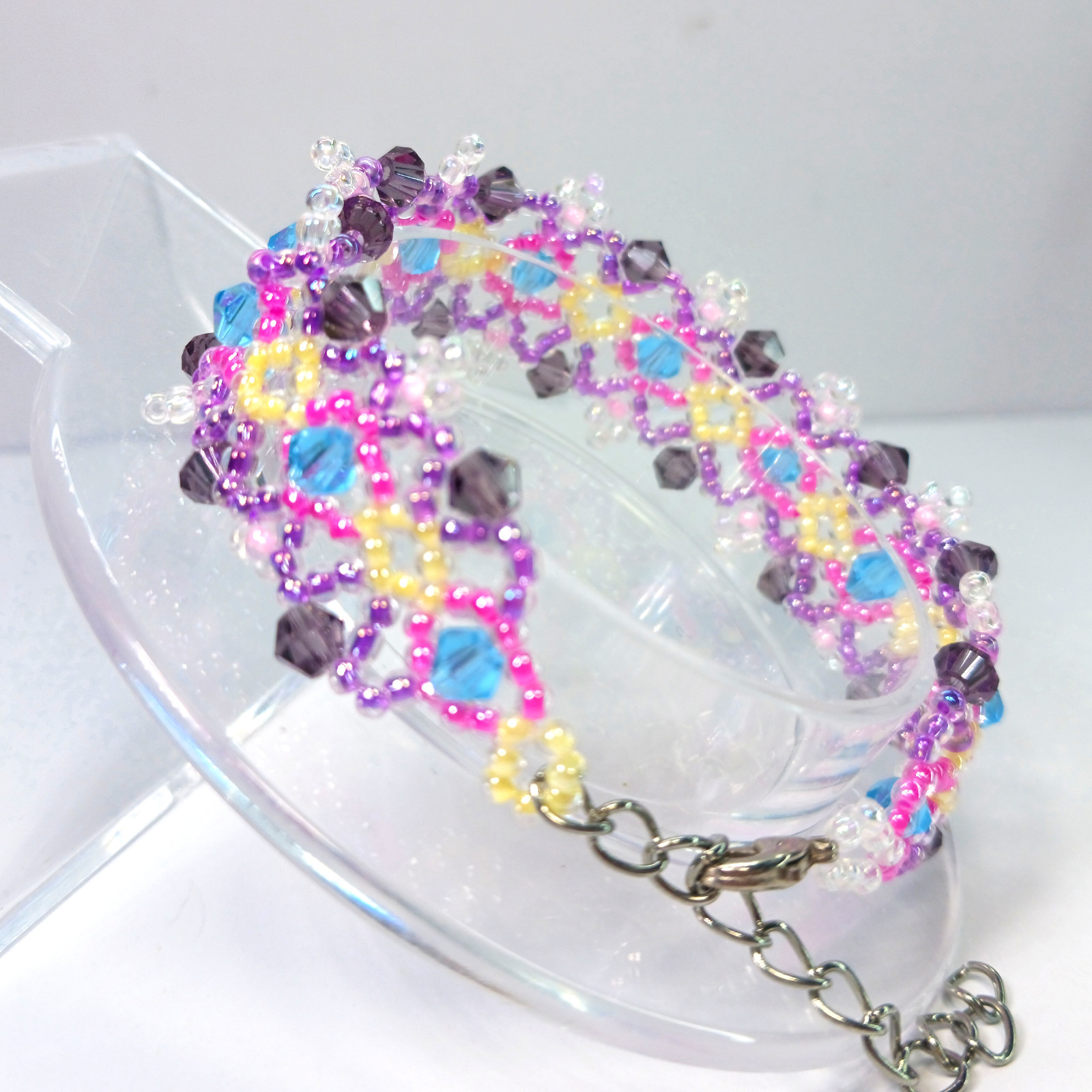 Handcrafted Beaded Bracelet - Vibrant & Unique Design"