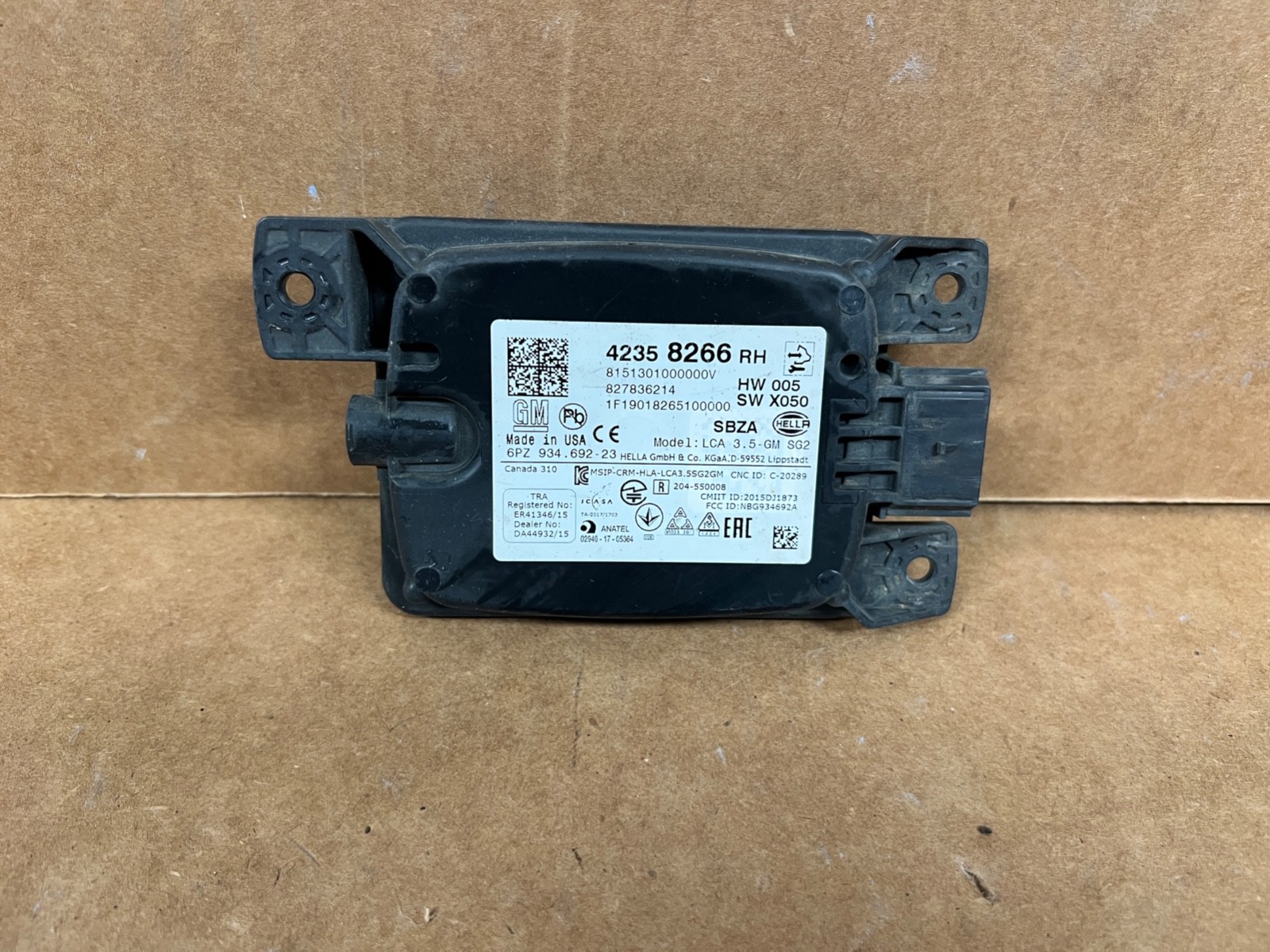 OEM 2017-2022 GM/Cadillac/Chevrolet Rear Right Blind Spot Sensor Radar 42358266