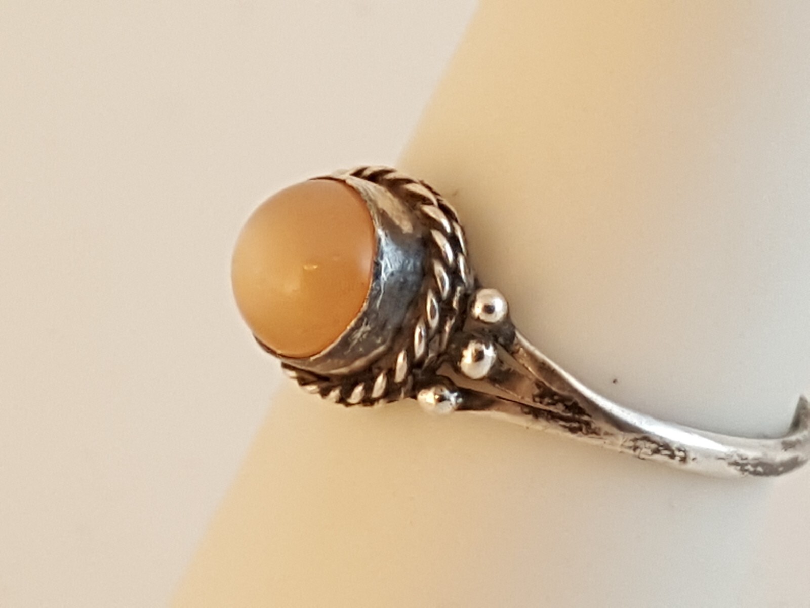 Artisan moonstone sterling silver ring sz 6.25