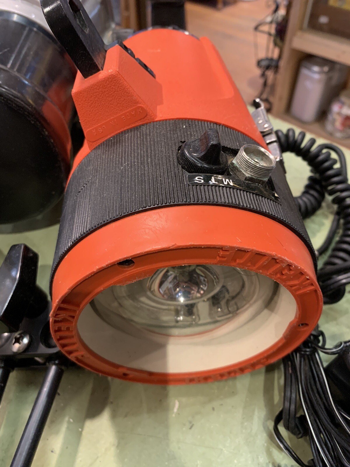 Underwater Scuba camera and flashlight with accessories