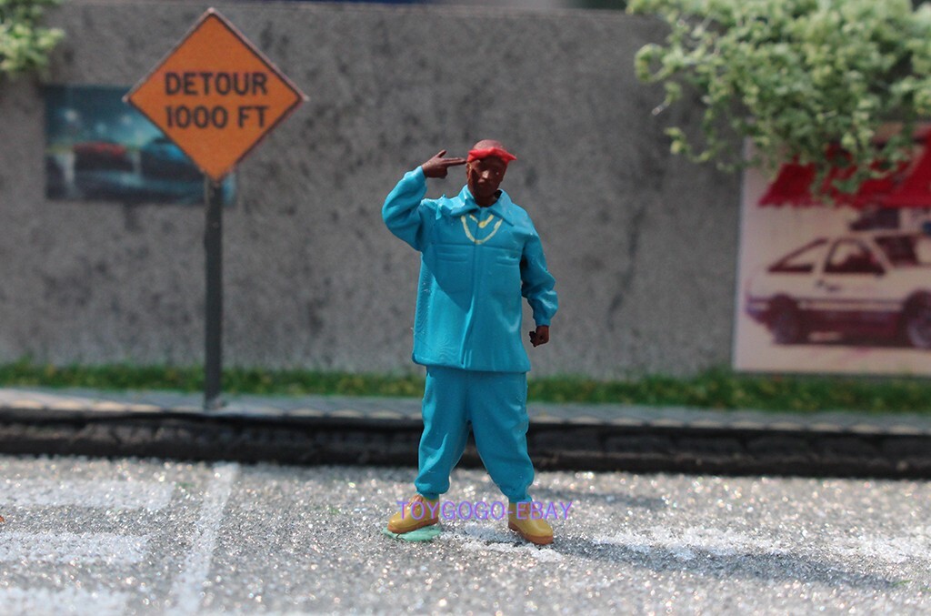 A Miniature Hip - Hop Icon The 1/64 Scale Rapper on the Street diorama