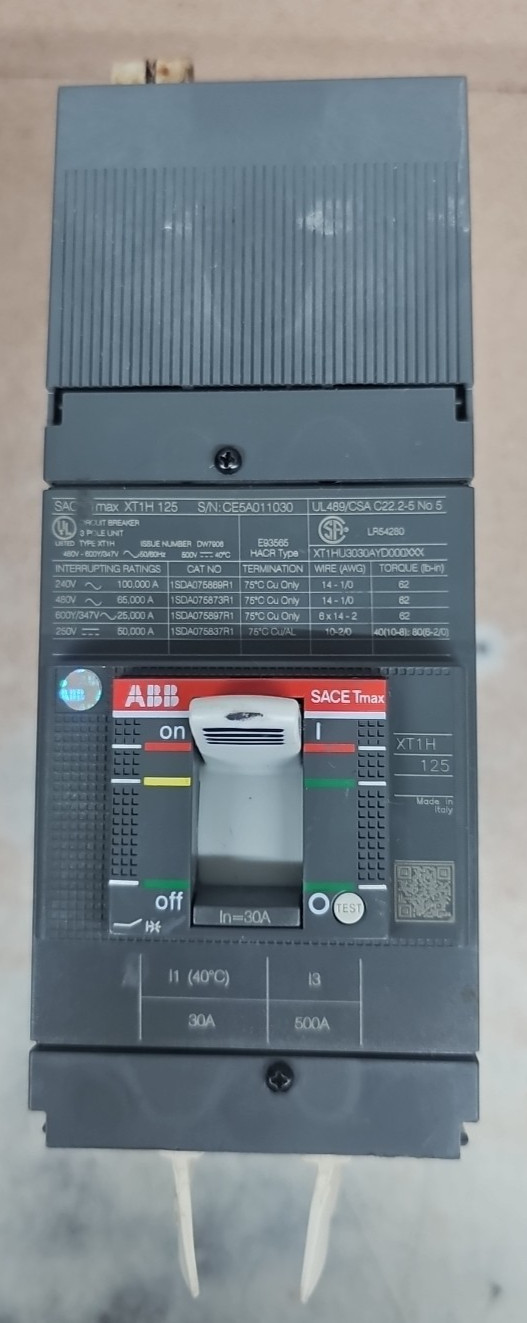 1) New Take Out ABB XT1HU3030AYD000XXX Circuit Breaker 30A 65K AIC 3-Pole