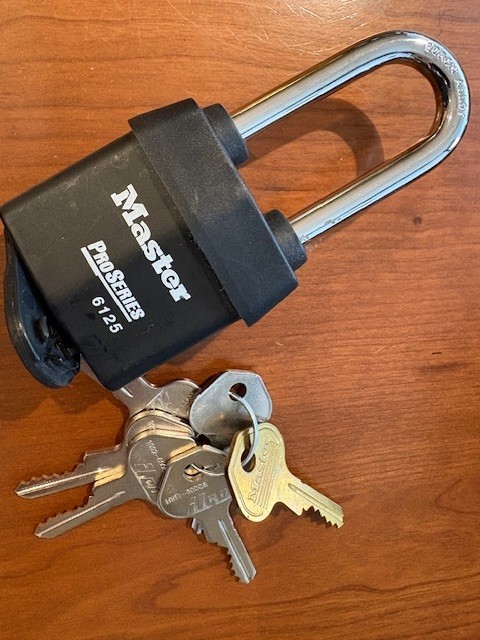 Master 6125 Padlock with 6 Keys