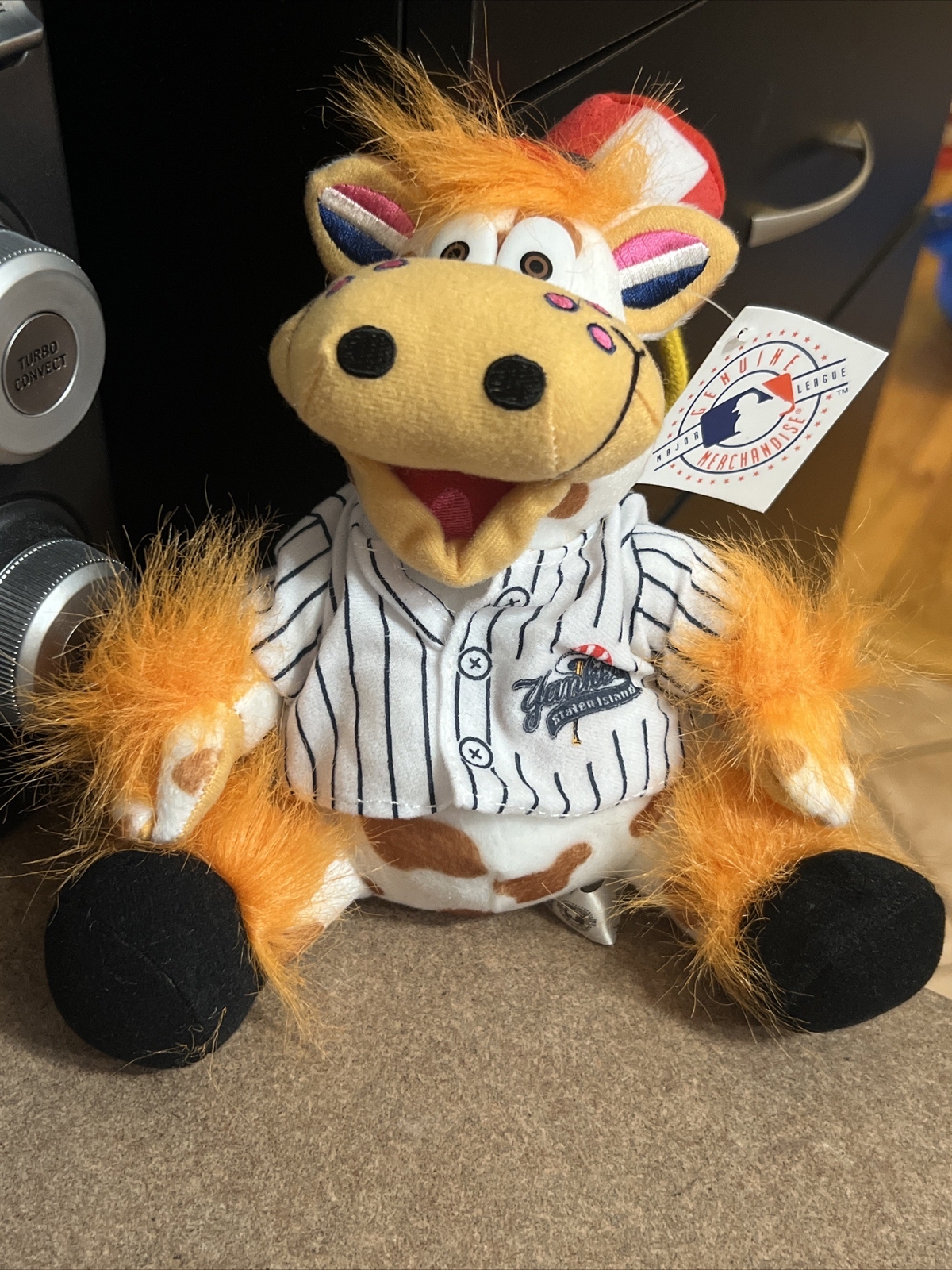 Brand New NWT Vintage Staten Island Yankees HOLY COW Plush Scooter Mascot Doll