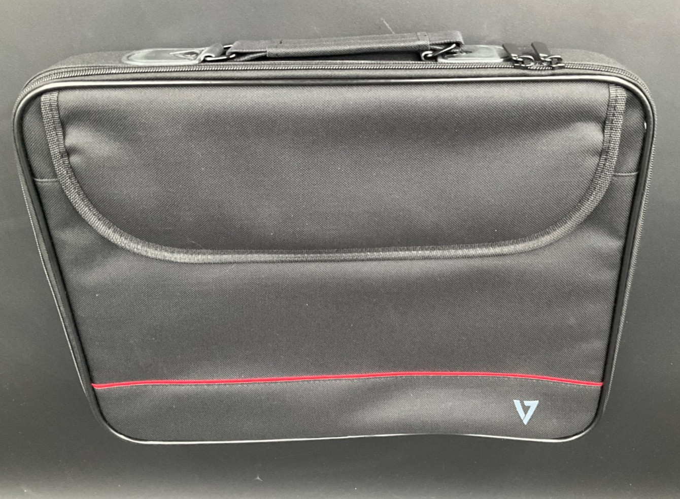 V7 Laptop Case CCK1-3N 💚❤️💚❤️ BRAND NEW ! 💚❤️💚❤️