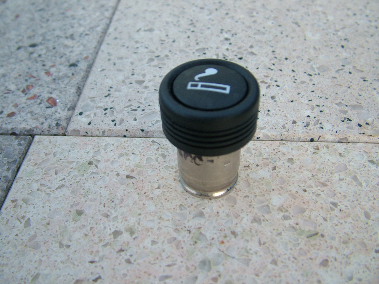 2002-2005 LAND ROVER FREELANDER CIGARETTE LIGHTER KNOB OEM PART