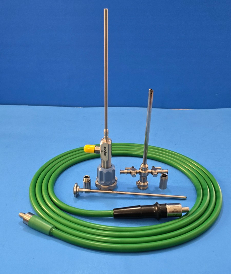 Stryker 502-527-010 C-Mount Arthroscope 4.0mm x 0* W-Sheath & Green Cable FREE