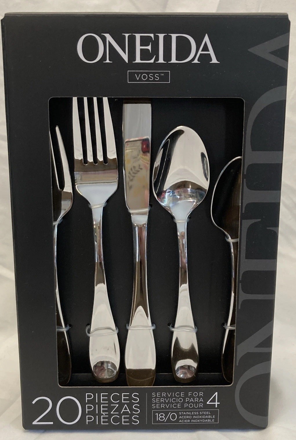 Oneida Voss- 18/0 Stainless 20pc. Flatware Set (Service for Four)