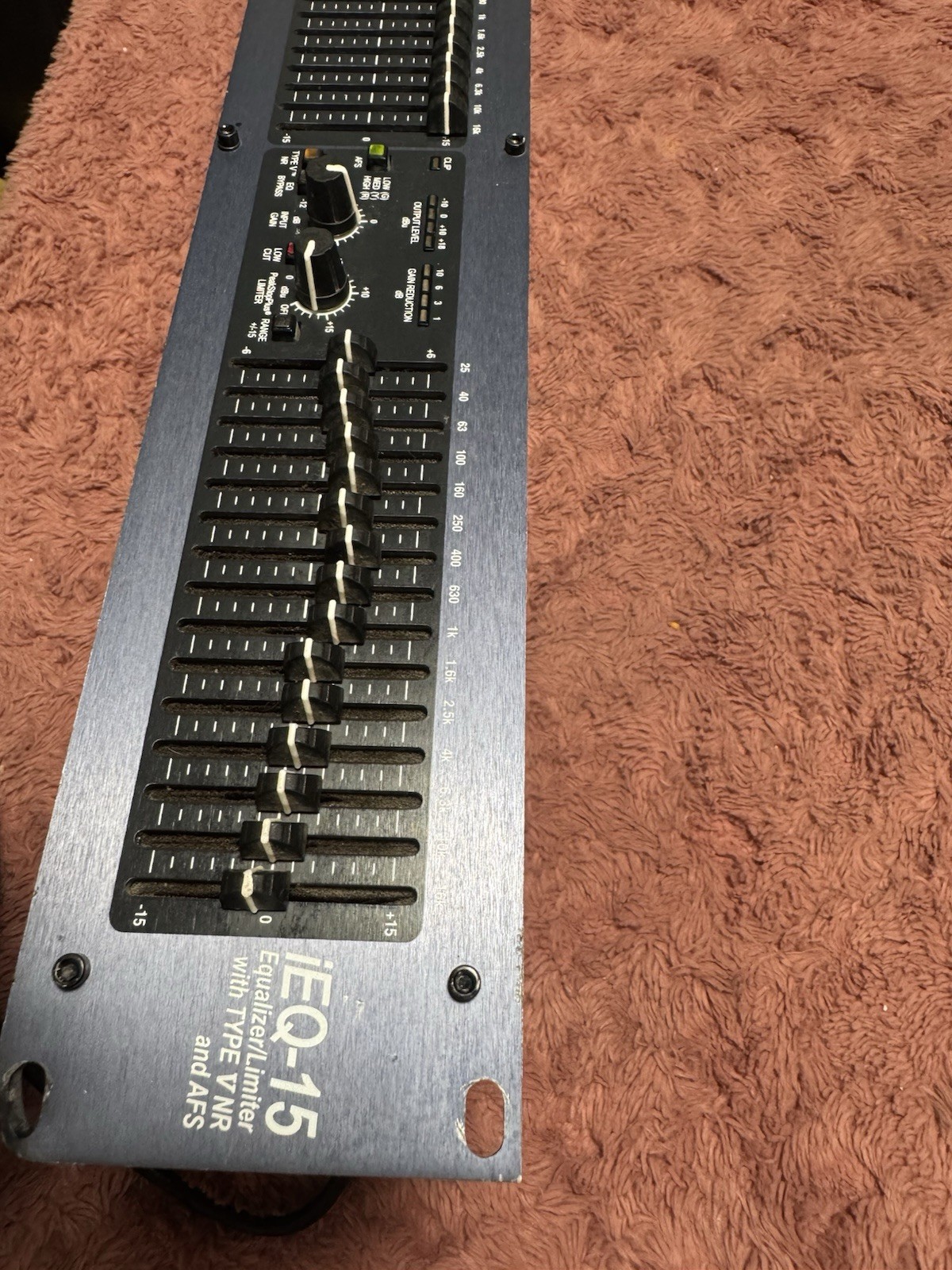 DBX iEQ-15 Equalizer/Limiter with Type V NR + AFS