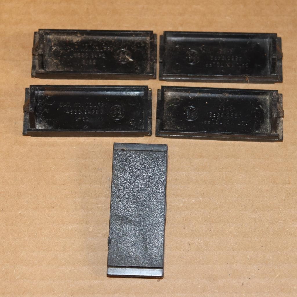 Lot of 5 GE General Electric TQLFPI 456C194P2 Breaker Filler Plate 2.5"x1" GN#95