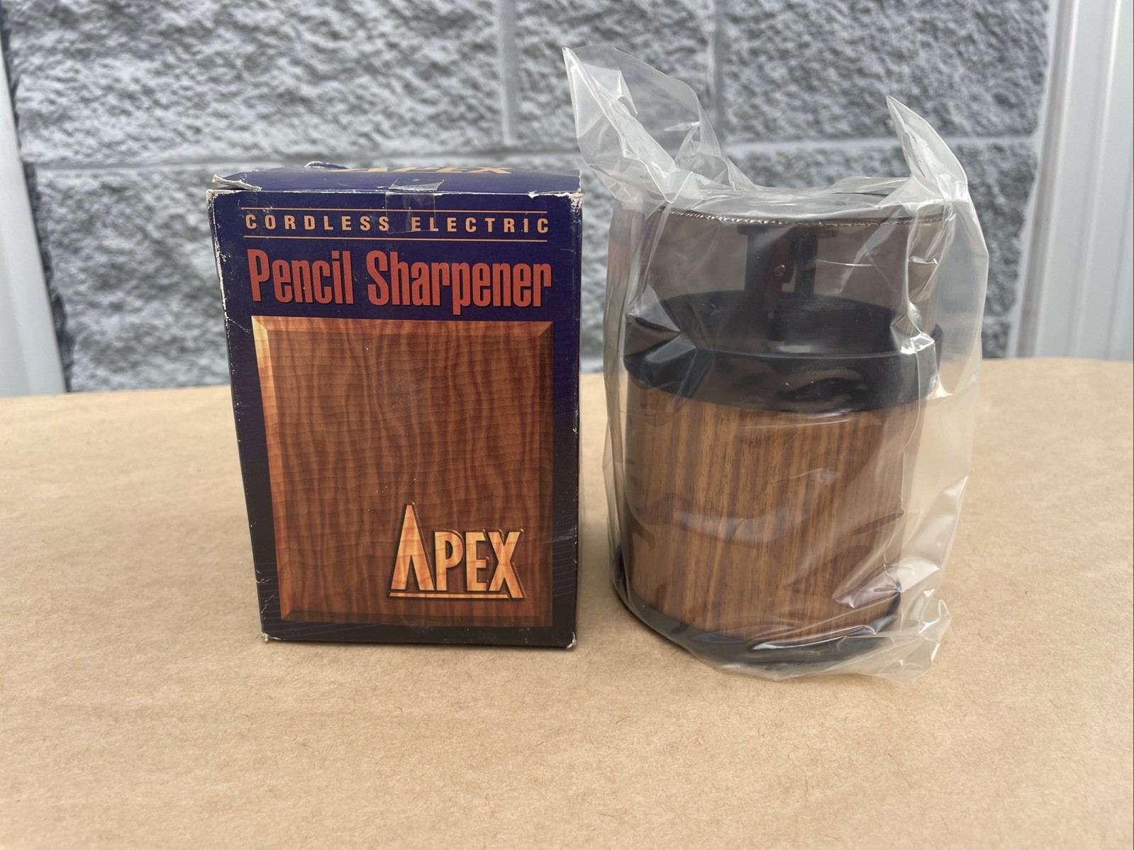 Vintage Apex Cordless Electric Pencil Sharpener NEW IN BOX. 1990s