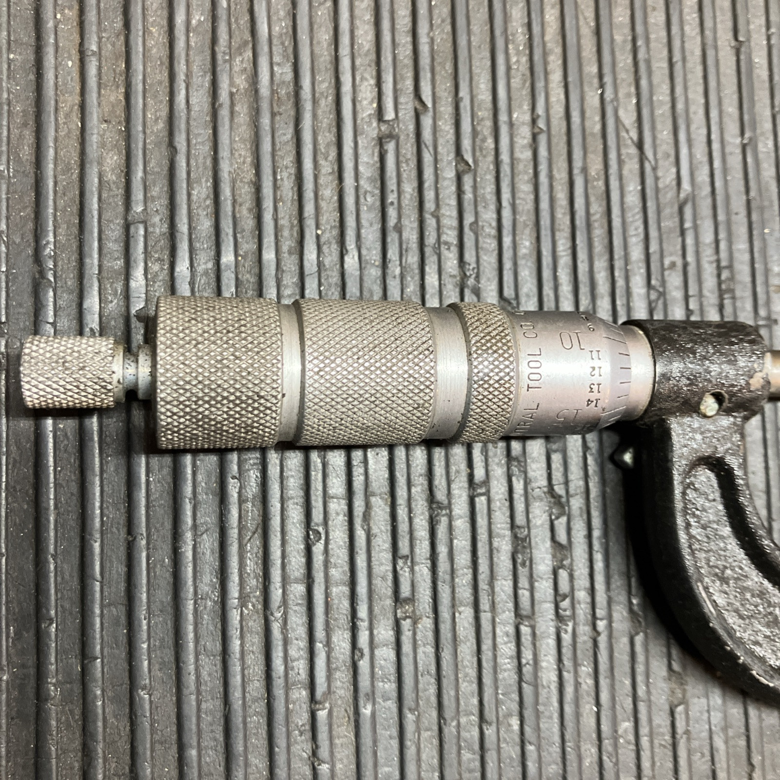 Central Tool Used model 12RL 0-1” Micrometer In Original Box