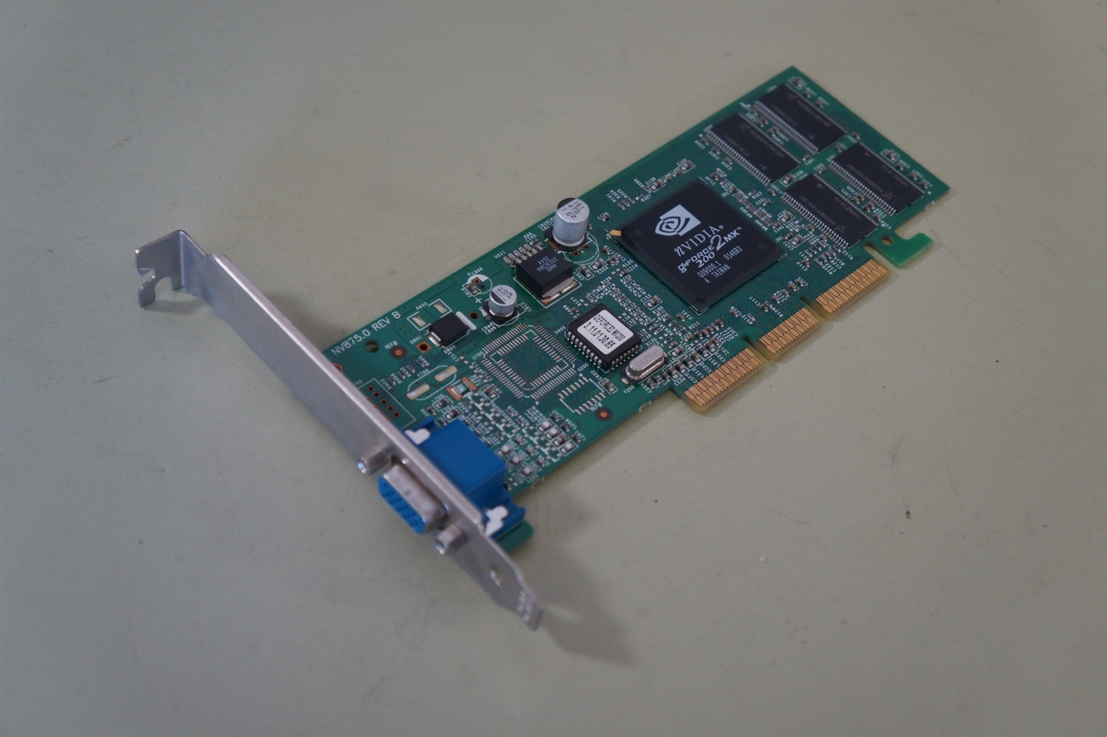Nvidia P60 G-Force 2 Mx200 6002023 AGP Video Card