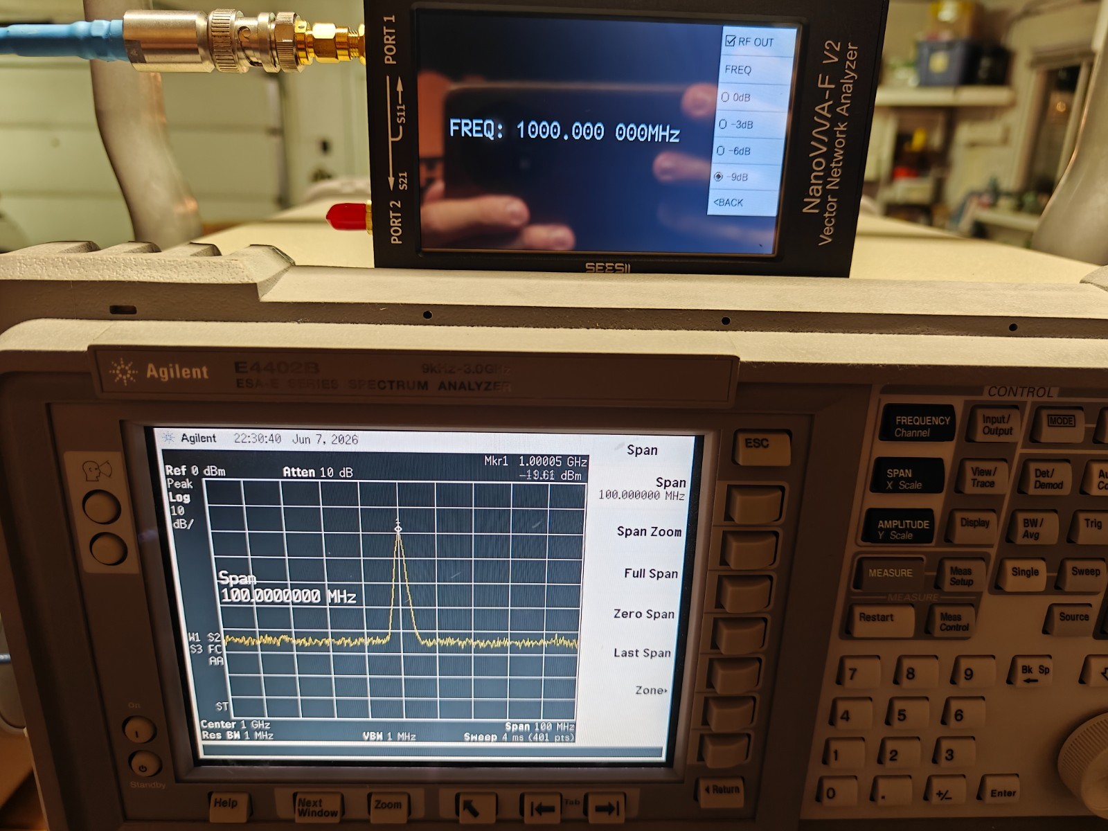 Agilent E4402B Spectrum Analyzer 9 kHz-3 GHz