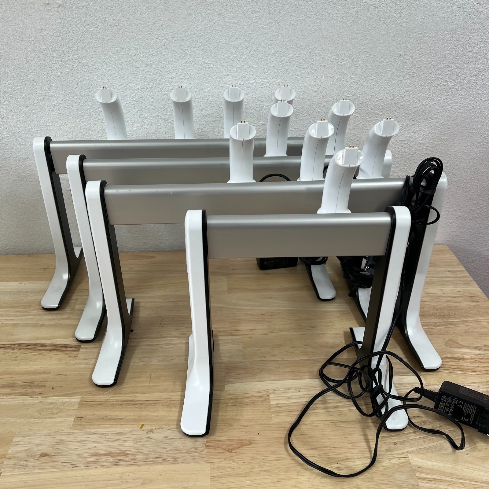 integra linear charging stand ( 3215+3217）with adapter.