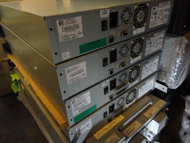 DELL PV124T SAS LTO4 ULTRIUM4 HH 16Slot Tape Autoloader 1Y8W9 01Y8W9 E7-LLUAE-EG