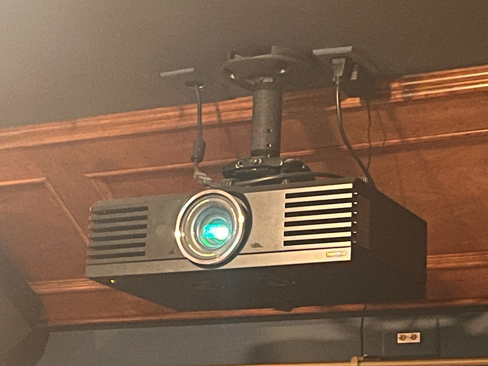 Panasonic PT-AE3000U HD Projector + Mount + Remote!