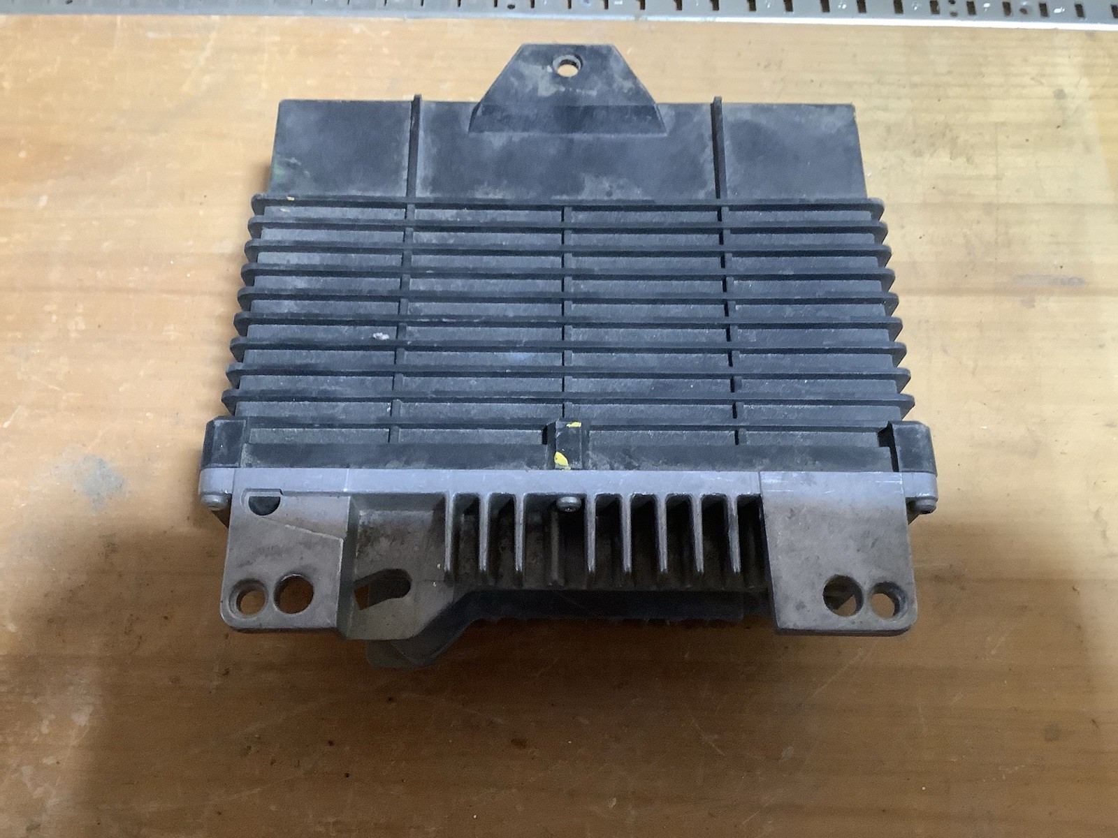 BMW 0 260 002 306 Transmission Control Module (B-191)