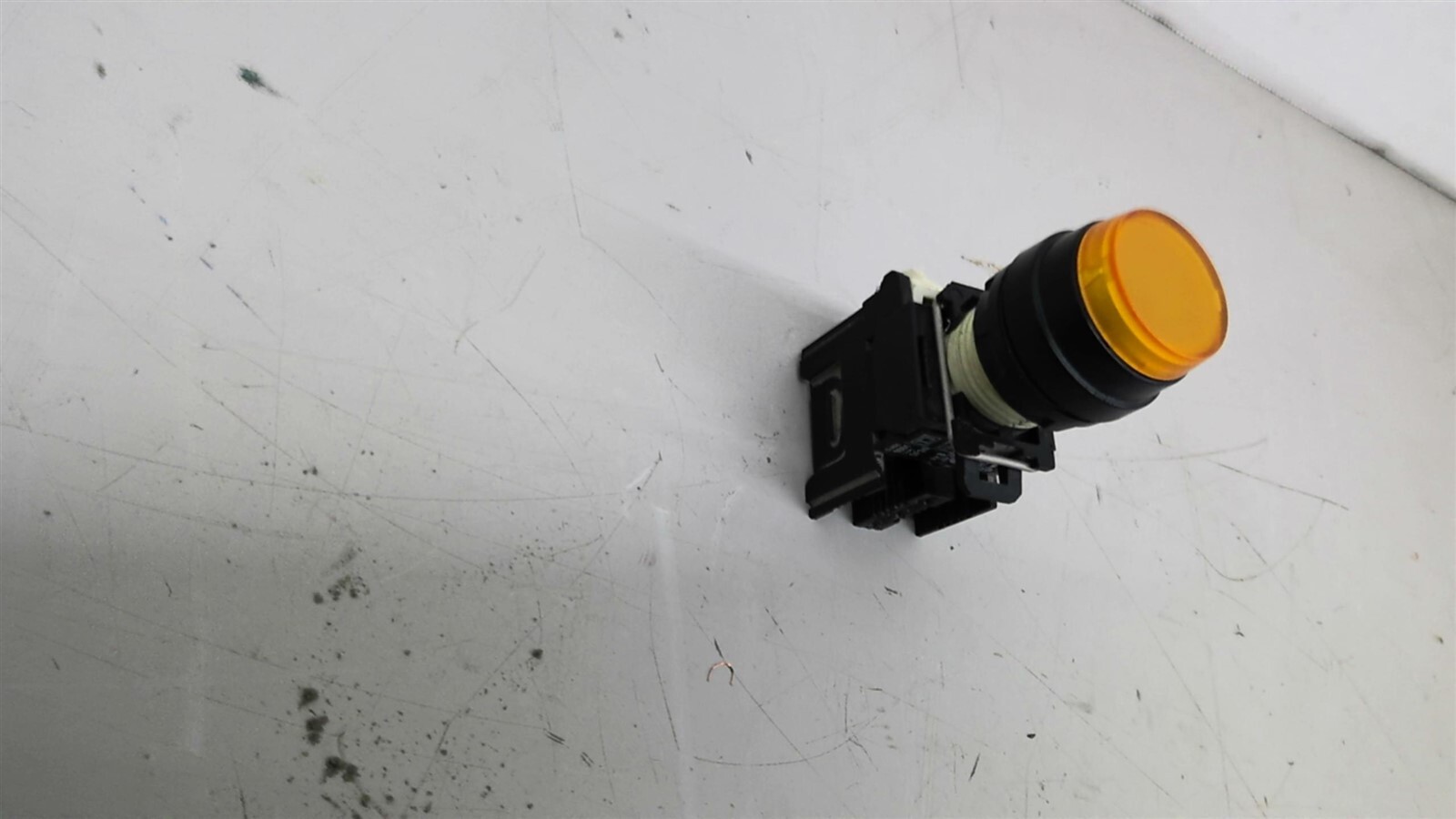 Square D 9001-DFSN Push Button Switch Amber
