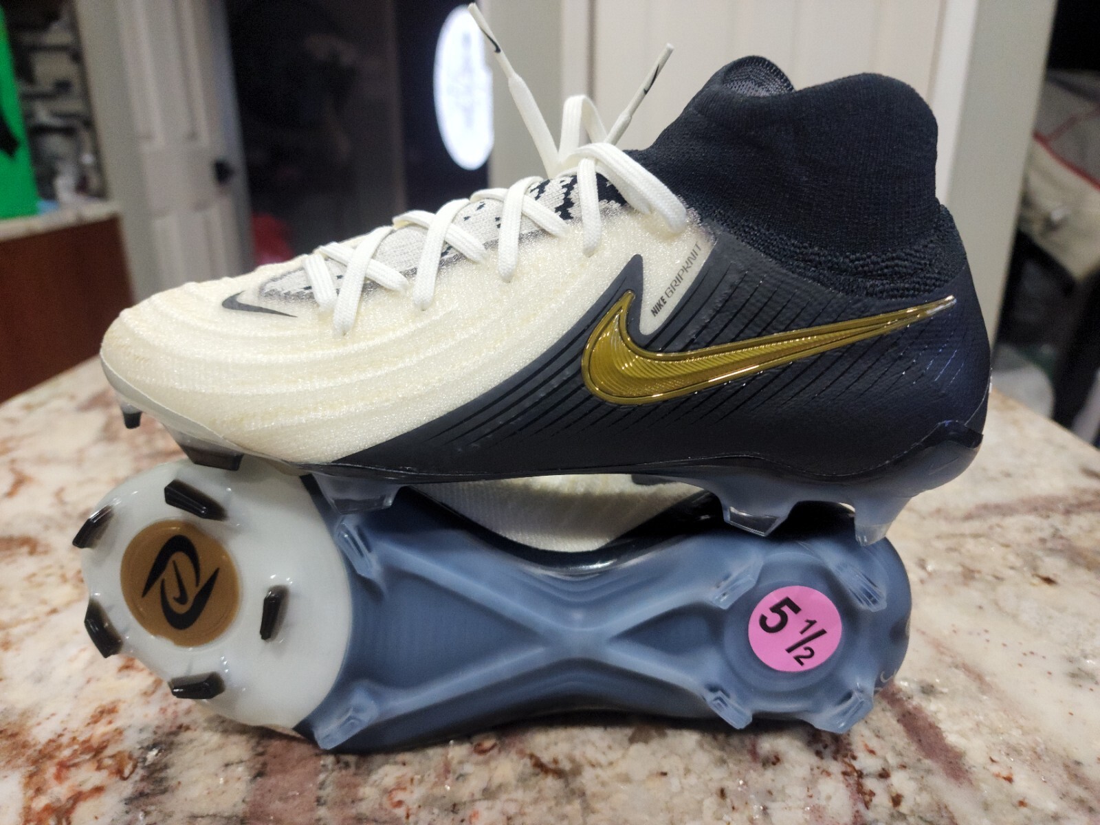 Men's Nike Phantom Luna II Elite FG "Gold Coin" Cleats FJ2572-100 Size 5.5