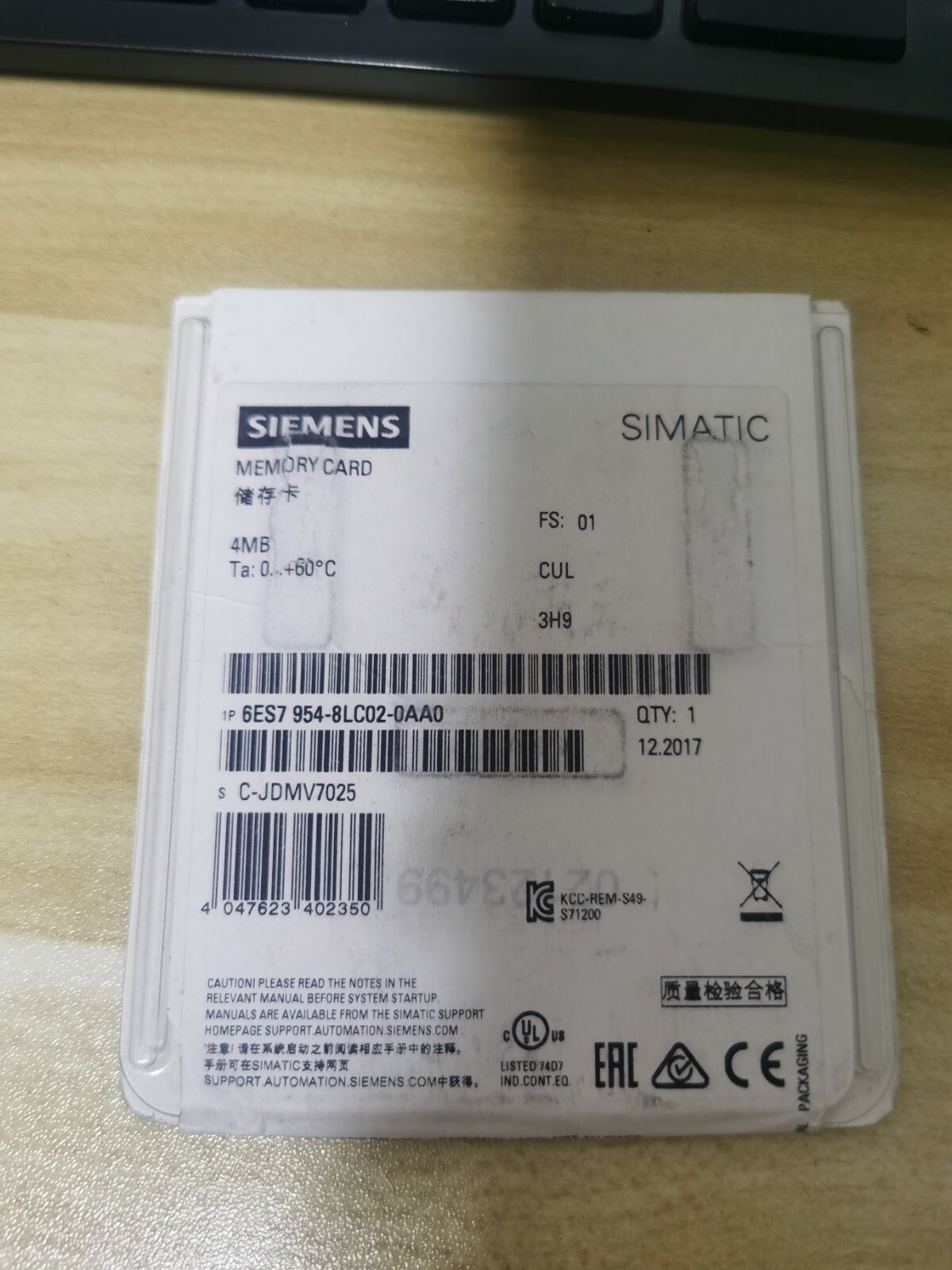 1PCS Siemens S7-1200 Memory Card 6ES7954-8LC02-0AA0  4MB -New Free Shipping  *TT