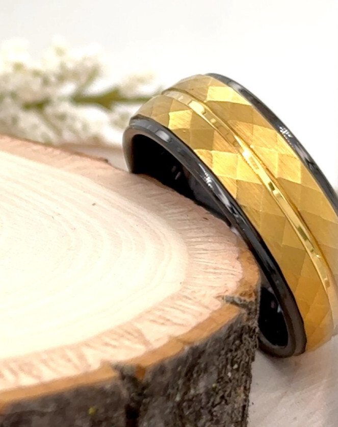 Gold Faceted Design Comfort Fit Band 8mm Shiny Black Tungsten Christmas Gif Ring