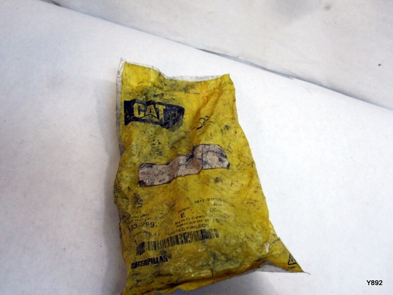 1532997 Coupler (Female) Flat Fac Fits Caterpillar Models CAT
