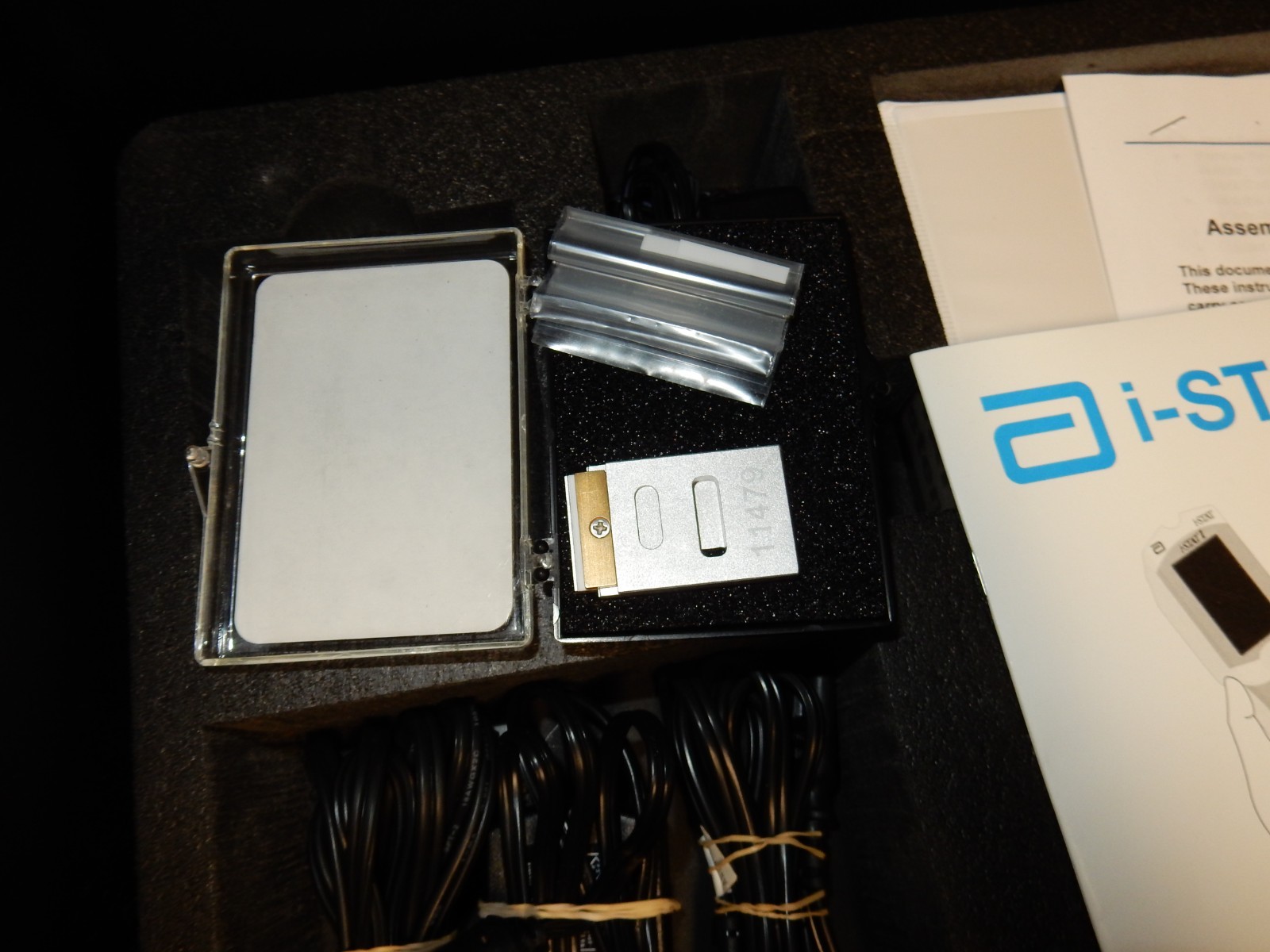 Abbott i-STAT 1 300 Chemistry Analyzer System Complete Set + Warranty
