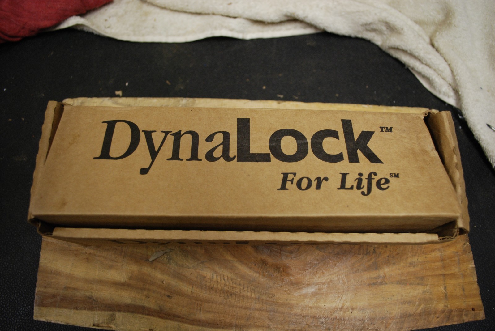 DYNALOCK 2011 Electromagnetic Lock 1200LB G1878655