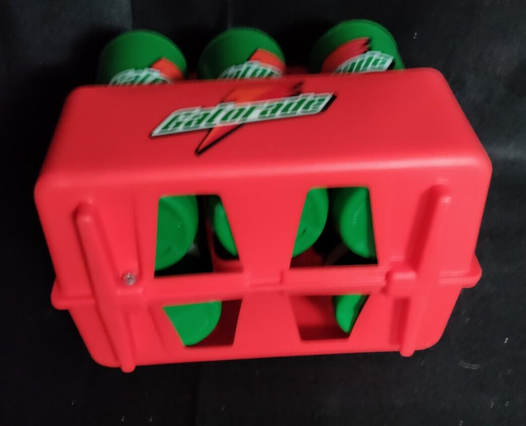 GATERADE 6 PACK CARRIER & 5 SQUEEZE BOTTLES NEW UNUSED