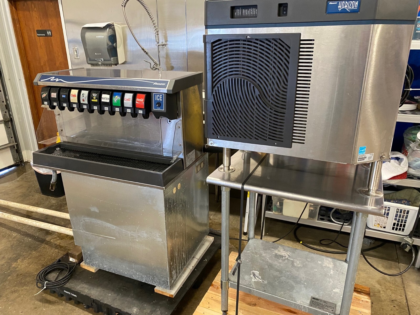 Follett Ice/Soft Drink Fountain Dispenser and Chewblet Ice Machine Head