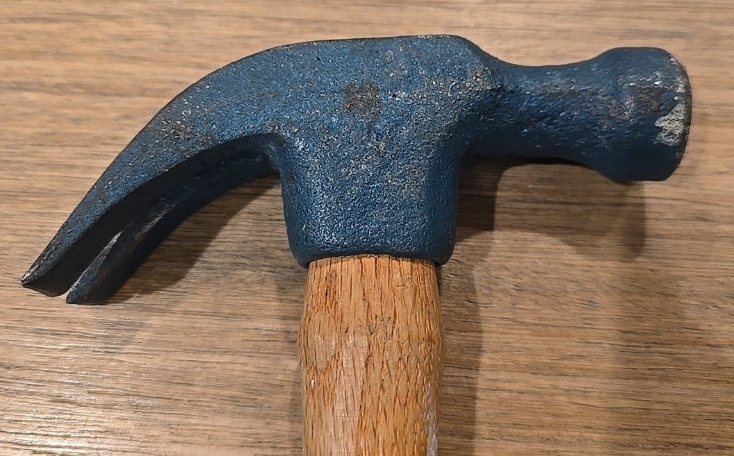 Vintage 16 oz Blue Head Claw Wood Handle Hammer