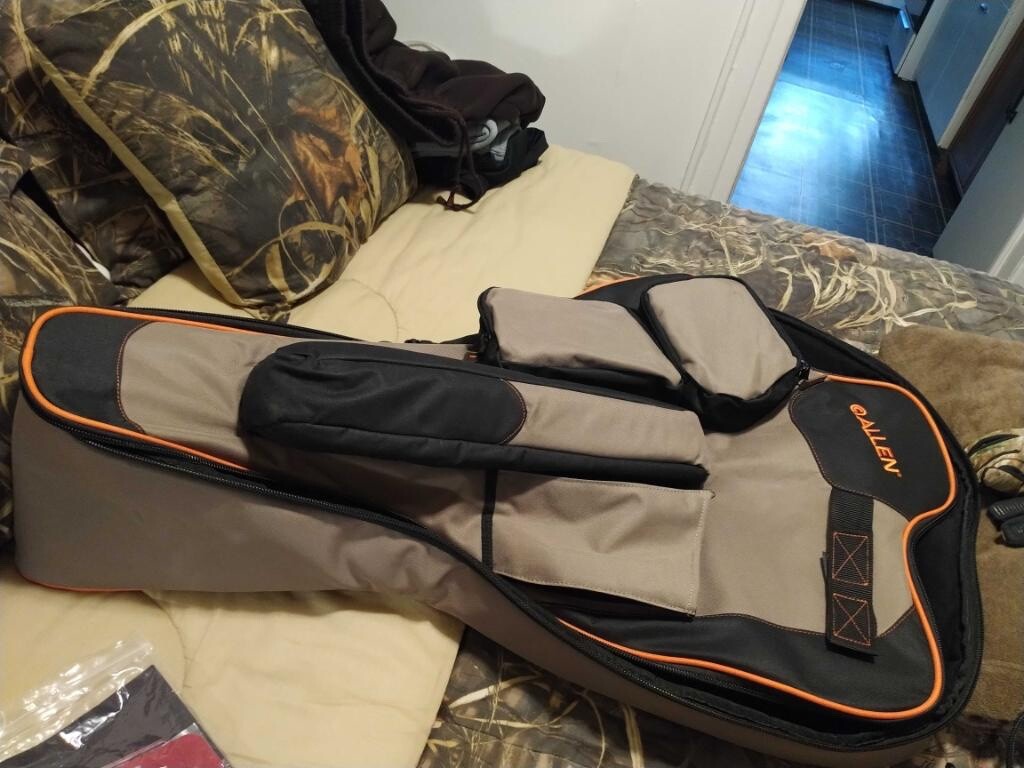 Barnett crossbow game crusher crossbow package includes game crusher crossbow
