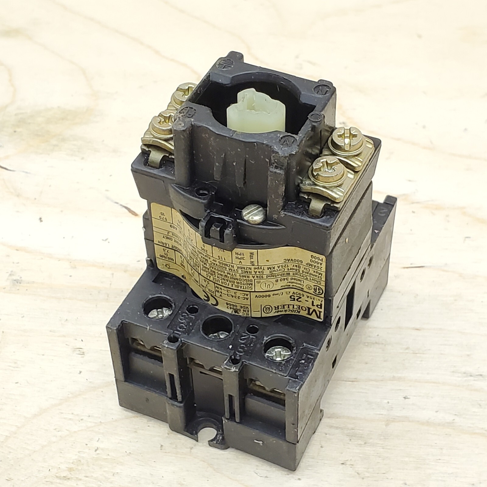 Moeller P1-25 Main Disconnect Switch rated at 20Amps 10HP @ 480VAC