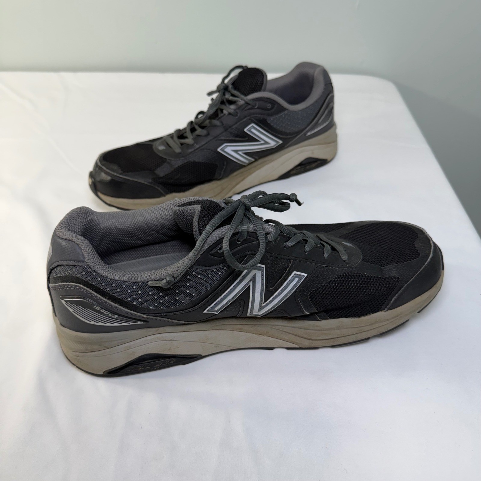 New Balance 1540v3 Mens 12.5 Black Grey Running Shoes M1540BK3 Motion Control