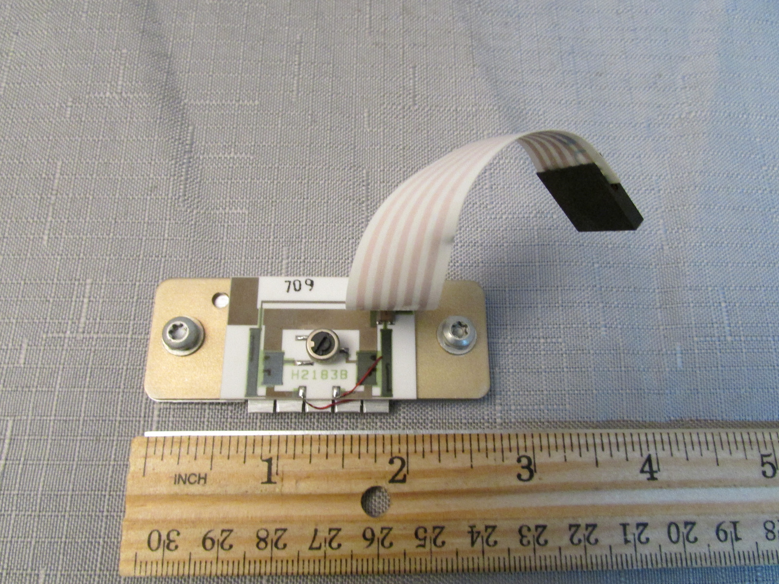 Tektronix Ceramic Element with Trimmer Capacitor for 11302 Oscilloscope