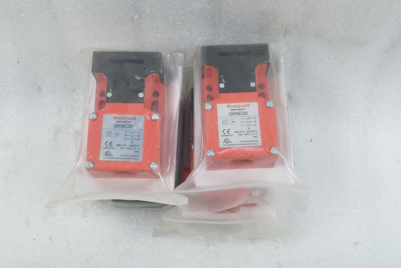 HONEYWELL MICRO SWITCH GKNC30 NEW NOT IN BOX LOT OF 2 FREE SHIP