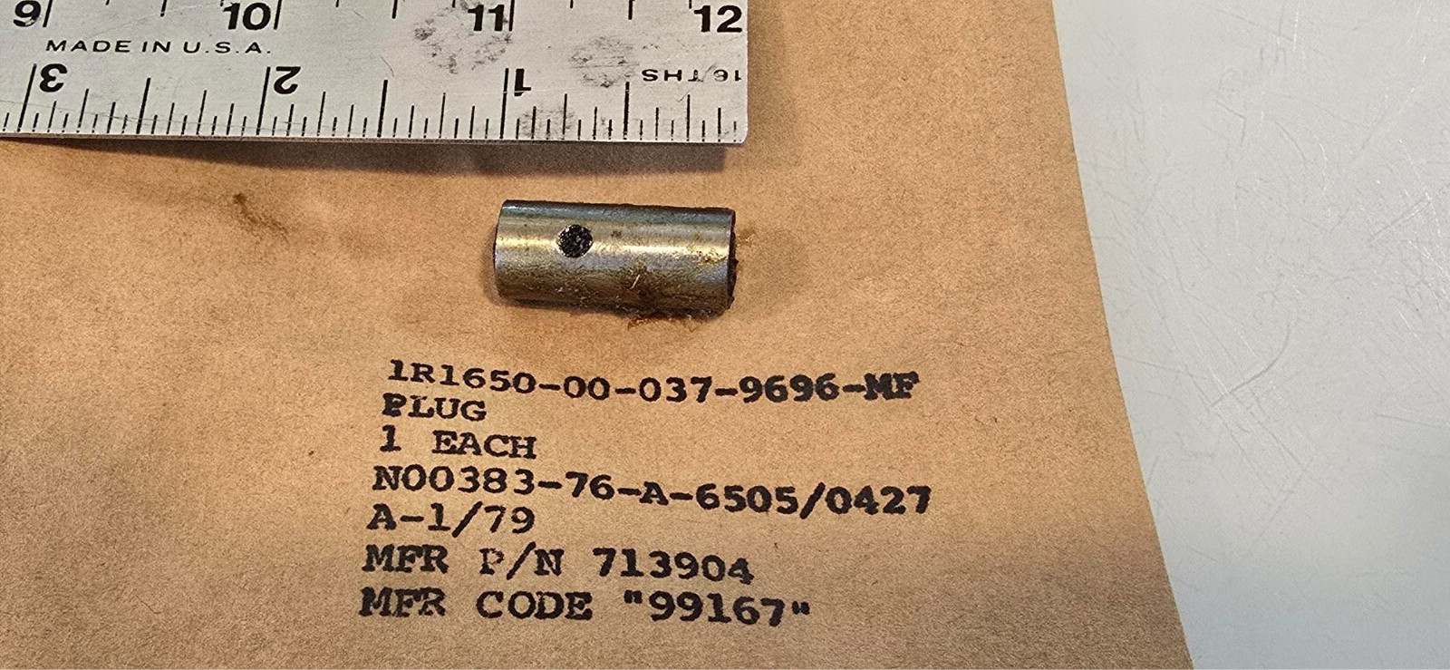 (2 EA) HAMILTON SUNDSTRAND DRIVE PLUG 713904 1650-00-037-9696