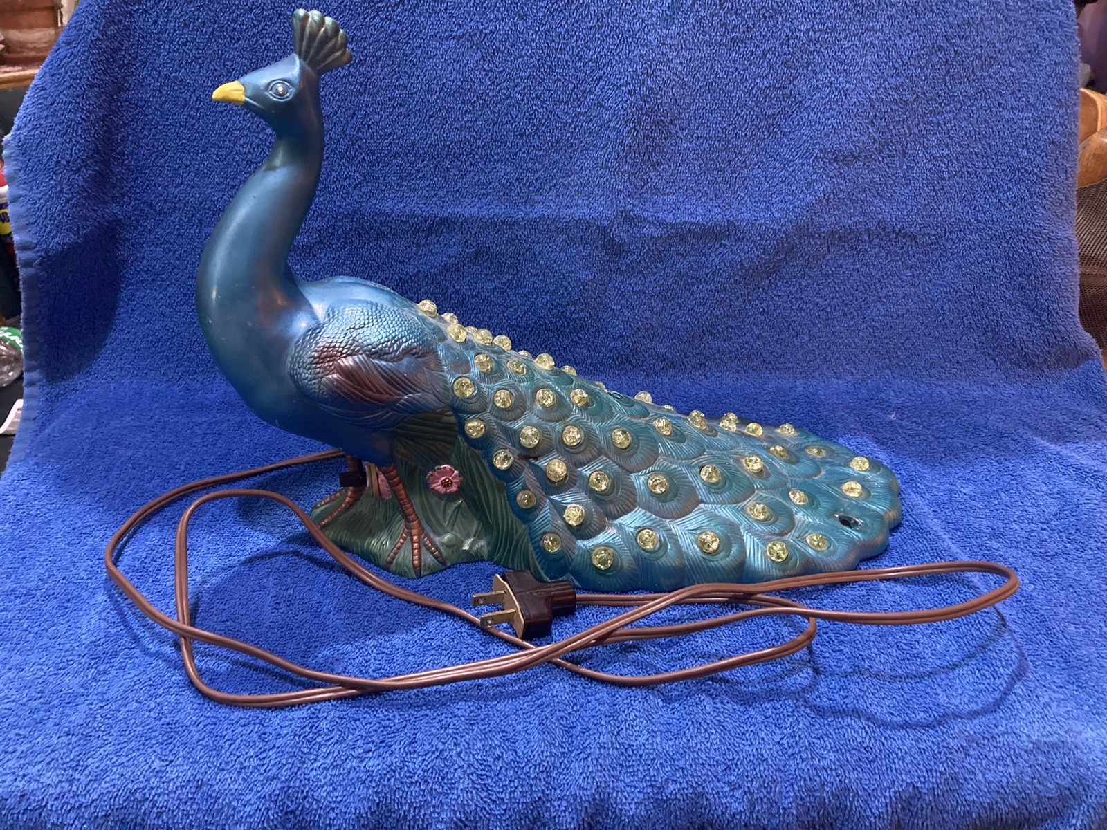 Vtg 70’s MCM Ceramic Peacock TV Lamp Holland Mold Stunning!