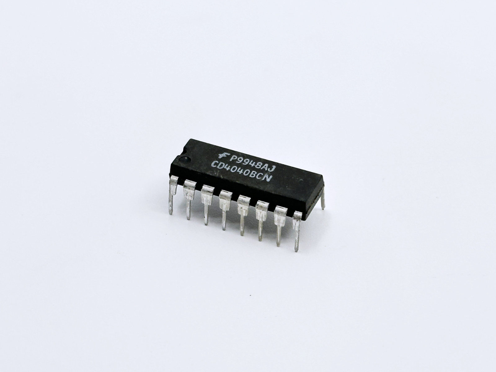 5PCS CD4040BCN Fairchild 12-Stage Ripple Binary Counter Divide-by-4096 DIP-16