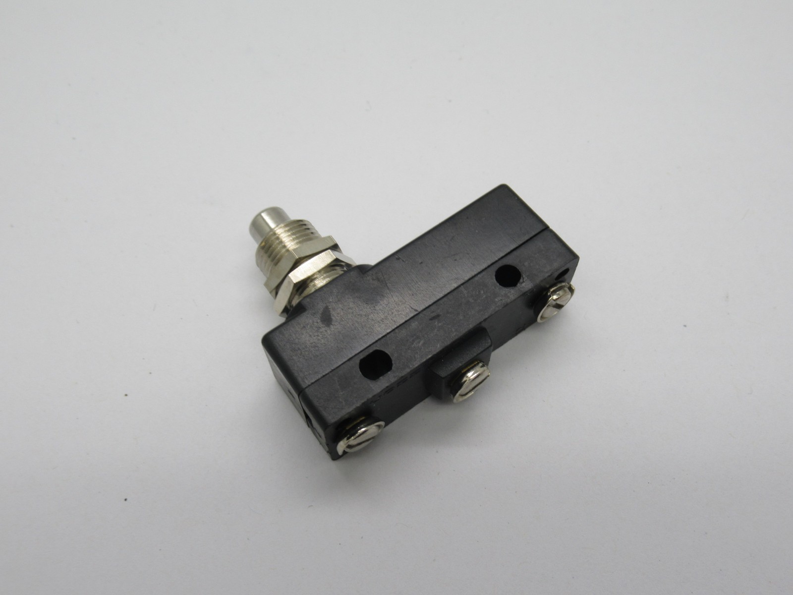 Pizzato MV 10 Microswitch W/ Threaded Plunger 250VAC 5A USED