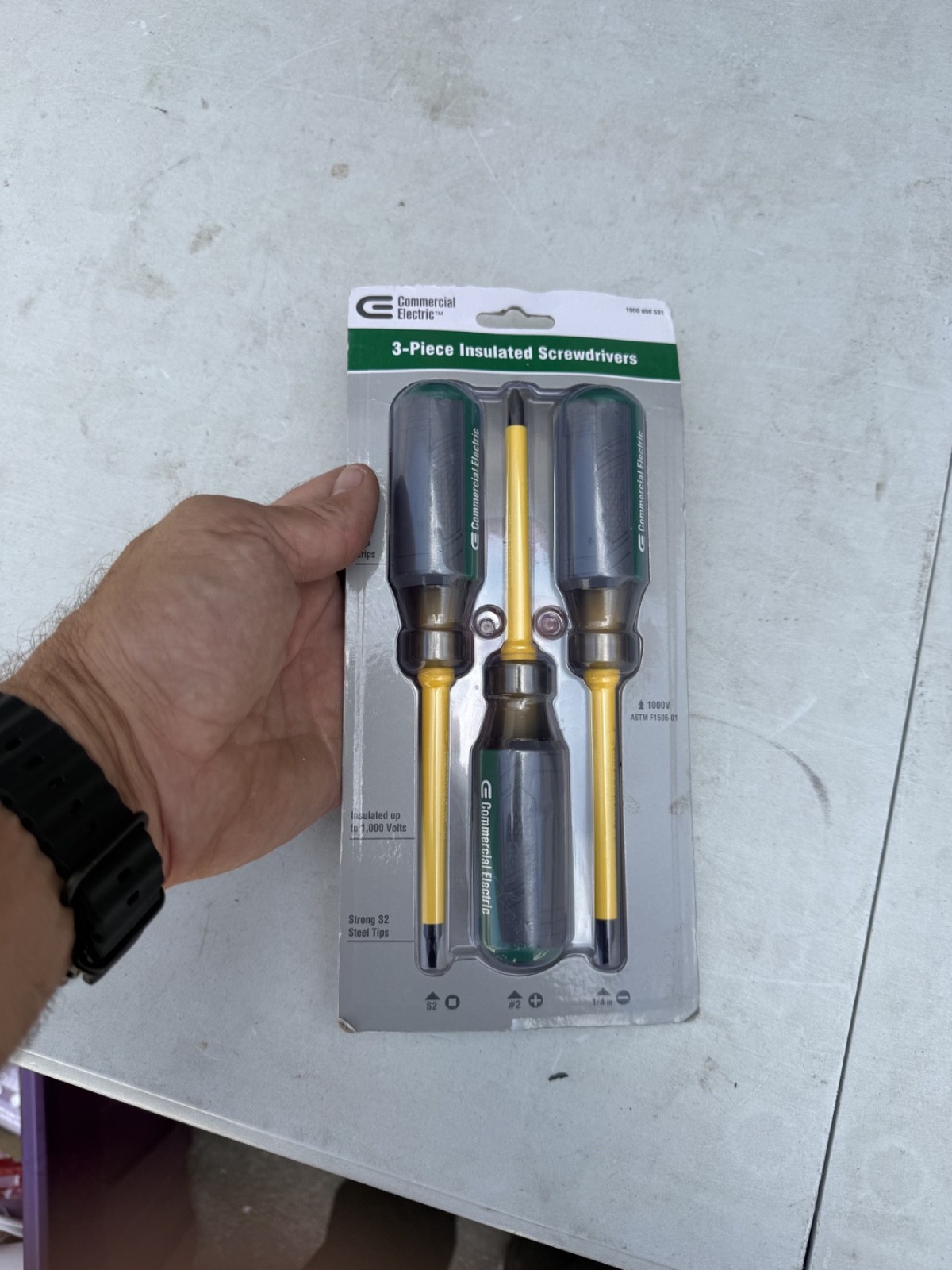 BRAND NEW COMMERCIAL ELECTRIC 3-PIECE SET INSULATED SCREWDRIVERS YT#3