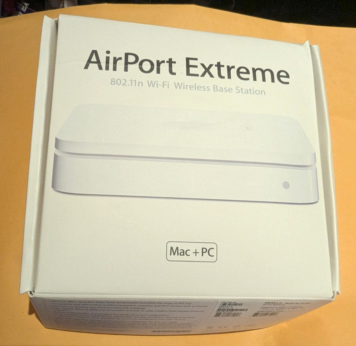 Apple AirPort Extreme 802.11n Wi-Fi Wireless Router 1300 Mbps 4 LAN Mac PC